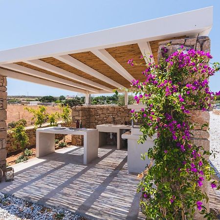 Blue Harpist Villas กูโฟนีเซีย ภายนอก รูปภาพ